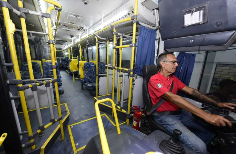 Vermelhinhos começam a circular sem catraca