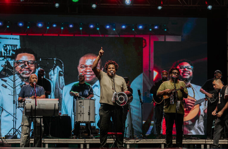 Fundo de Quintal abre comemoração dos 211 anos de Maricá com show na Orla de Itaipuaçu