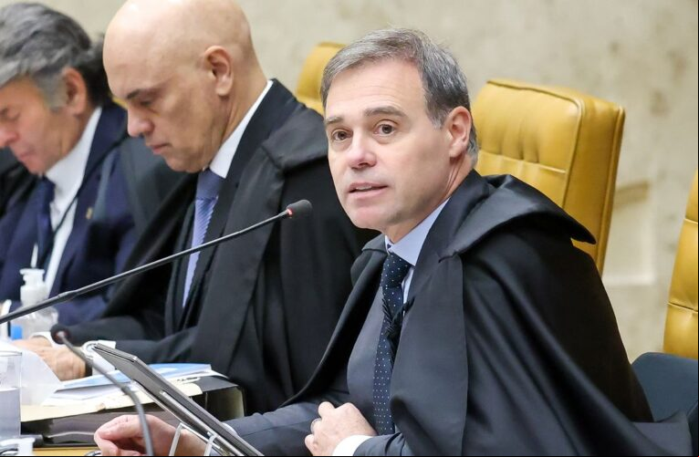 Mendonça: redes não podem ser responsabilizadas por postagens ilegais